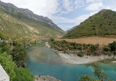 Die Berge sind bis zu 1900 m hoch.