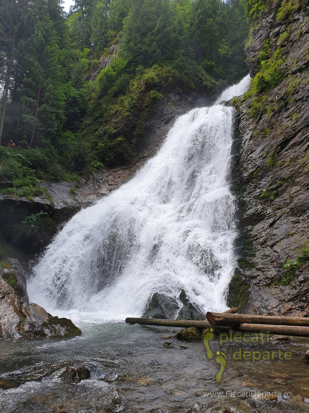 Cascada Valul Miresei din Rachitele Cluj. 