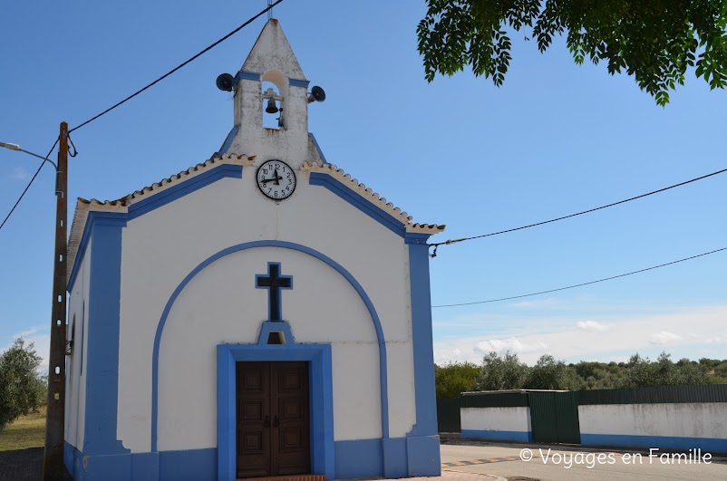 Monsaraz, Escritas de pedra e cal - Eglise Barrada