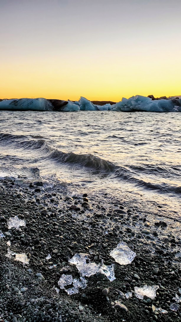 Glaciers and Diamond Beach: In the southeast coast of Iceland you can find the famous Jökulsárlón Glacier Lagoon, a glacier water lagoon filled with the meltwater and icebergs that have broken off from Breiðamerkurjökull, a tongue of Europe’s glacier, Vatnajökull. We arrived for sunset.