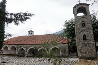 Kirche Shën e Kollit.