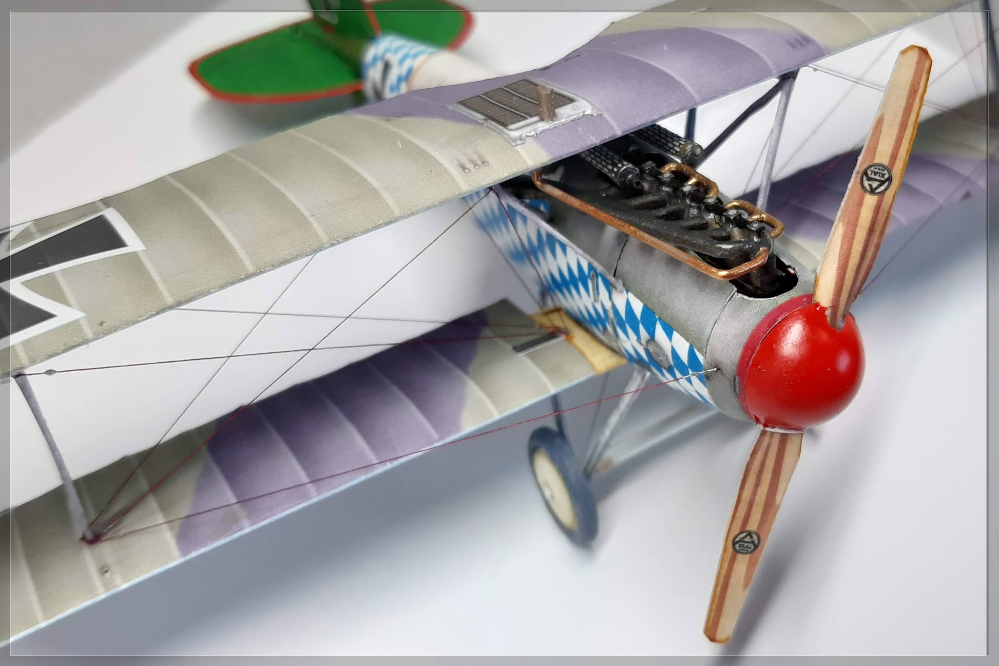 [?] 1/48 - Albatros D.Va  Jasta5   Kurt Wolff  (papier)   AM-JKLW2cuFqzCZC1JfRbCf73yALf1iW31CGgWZi_U3zEKwpP-rcj8ICKo1ksz7pbHan7qEFeIZol6lfQemo-jp8sU8-fzh5CvkOPQYxn4bPuSgNtbW83Huft7Qcw3VZf2zrGh17DtX_PevLElTBUGIyHGGfgQ=w1946-h1298-no?authuser=0