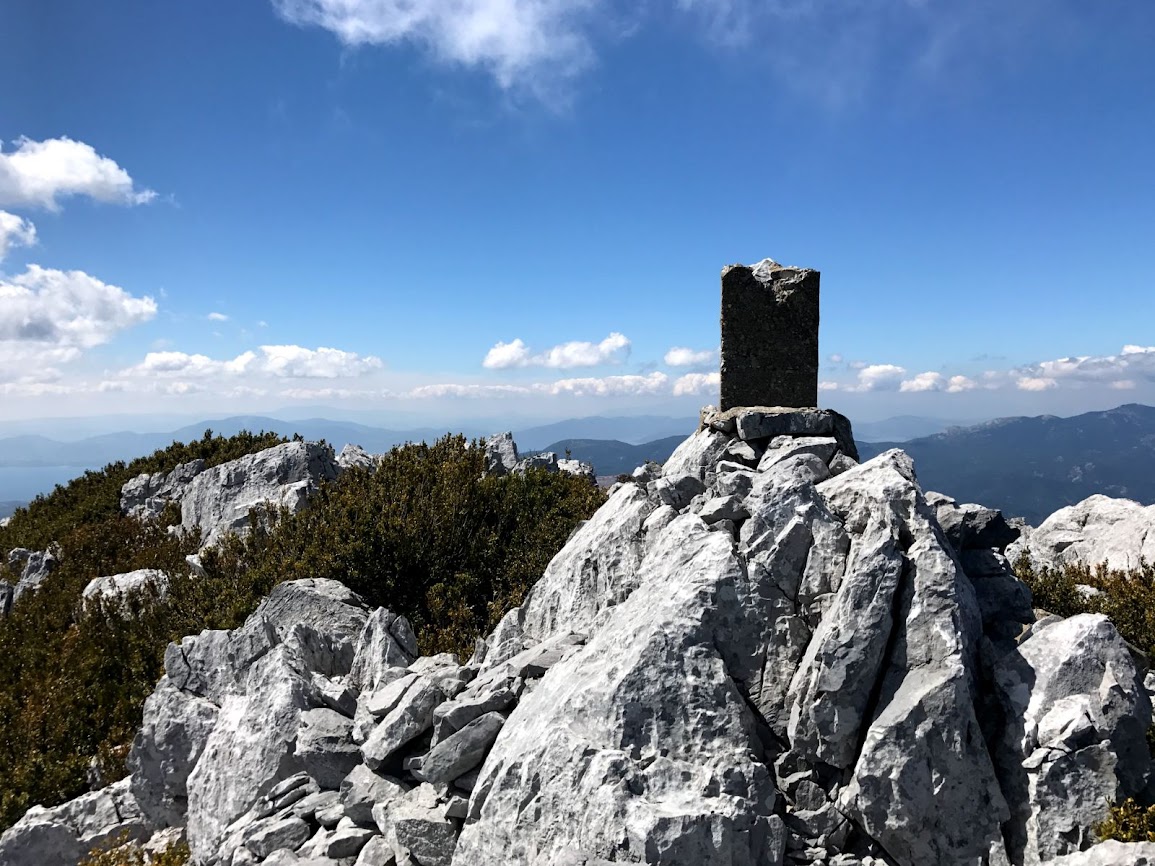 top of mount pyxarias in euboea - κορυφή πυξαριά ευβοίας 