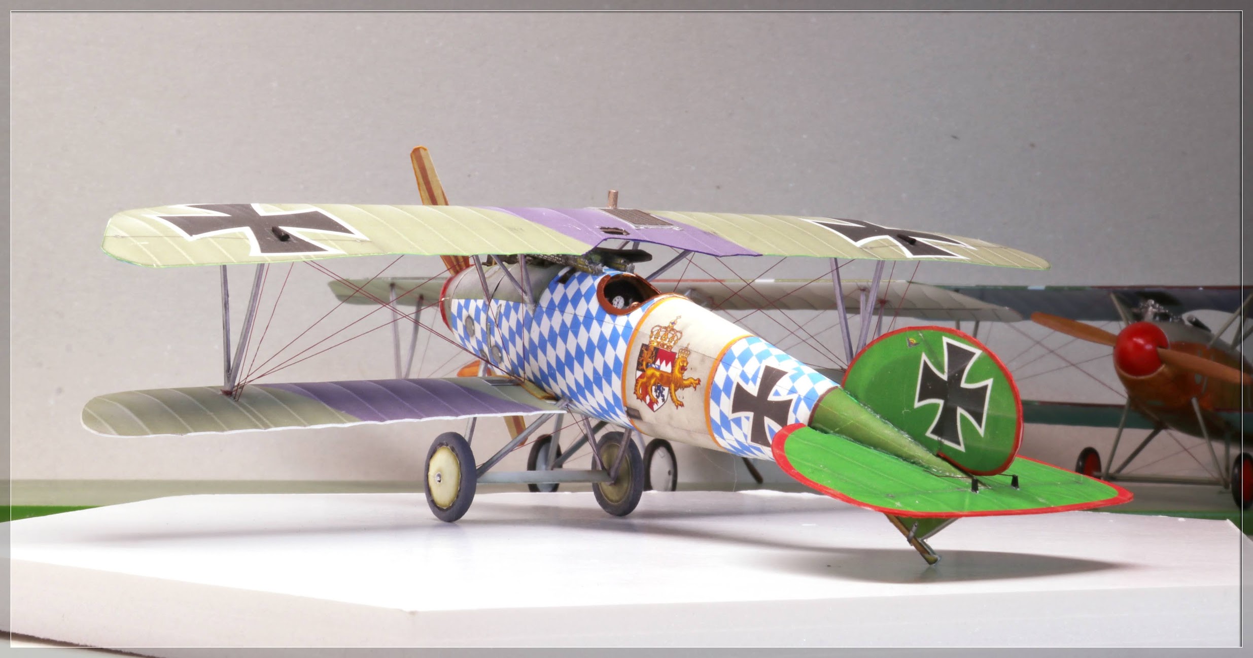 [?] 1/48 - Albatros D.Va  Jasta5   Kurt Wolff  (papier)   AM-JKLW6SRjmRw1aKKYBfBDK2Tva1NWKh1S3me_MZsWPxxKmVlfWSAc_Pr6jNkptKQsWMKKLXnUw4oFFUC1zp5xgSsRb9RCQ4CakT6eCYyzJ2Ol7hKWz8qkD2AO-uj5q2yjxpUkORKO6-oOCBJJqL6c0MKosEw=w2470-h1297-no?authuser=0