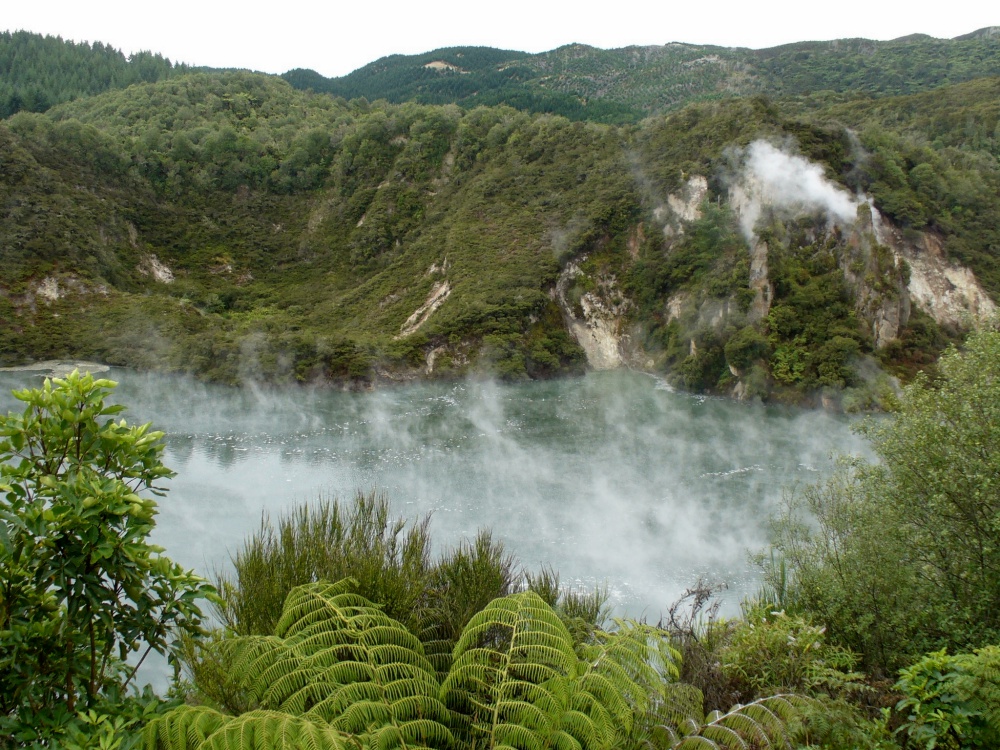 Frying Pan Lake, a maior fonte termal do mundo