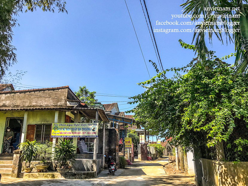 Bình Định có gì chơi: một vòng làng nghề truyền thống rượu Bàu Đá (làng rượu Bàu Đá)