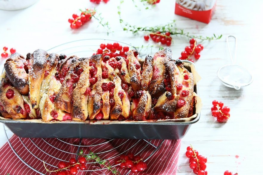 Red Currant Pull Apart Bread