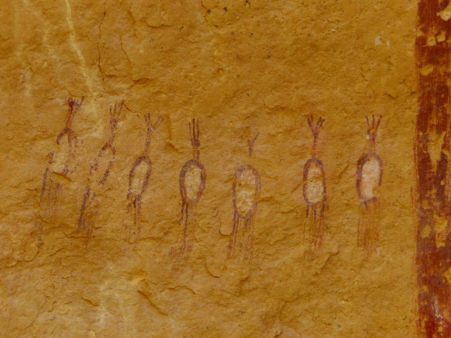 Locomotive Point pictographs