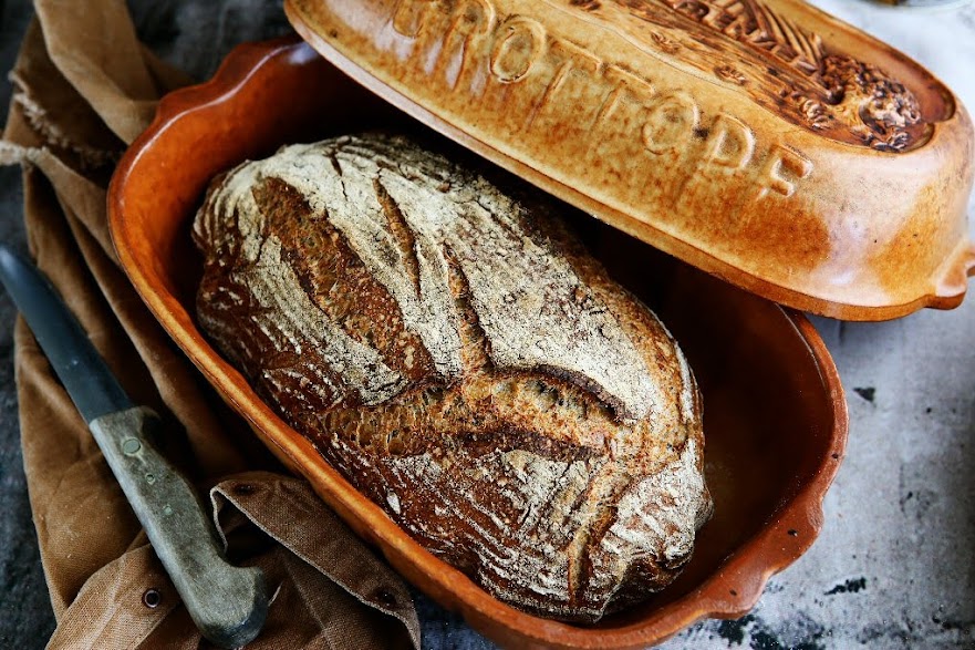 Sourdough Bread with Old Bread and Seeds