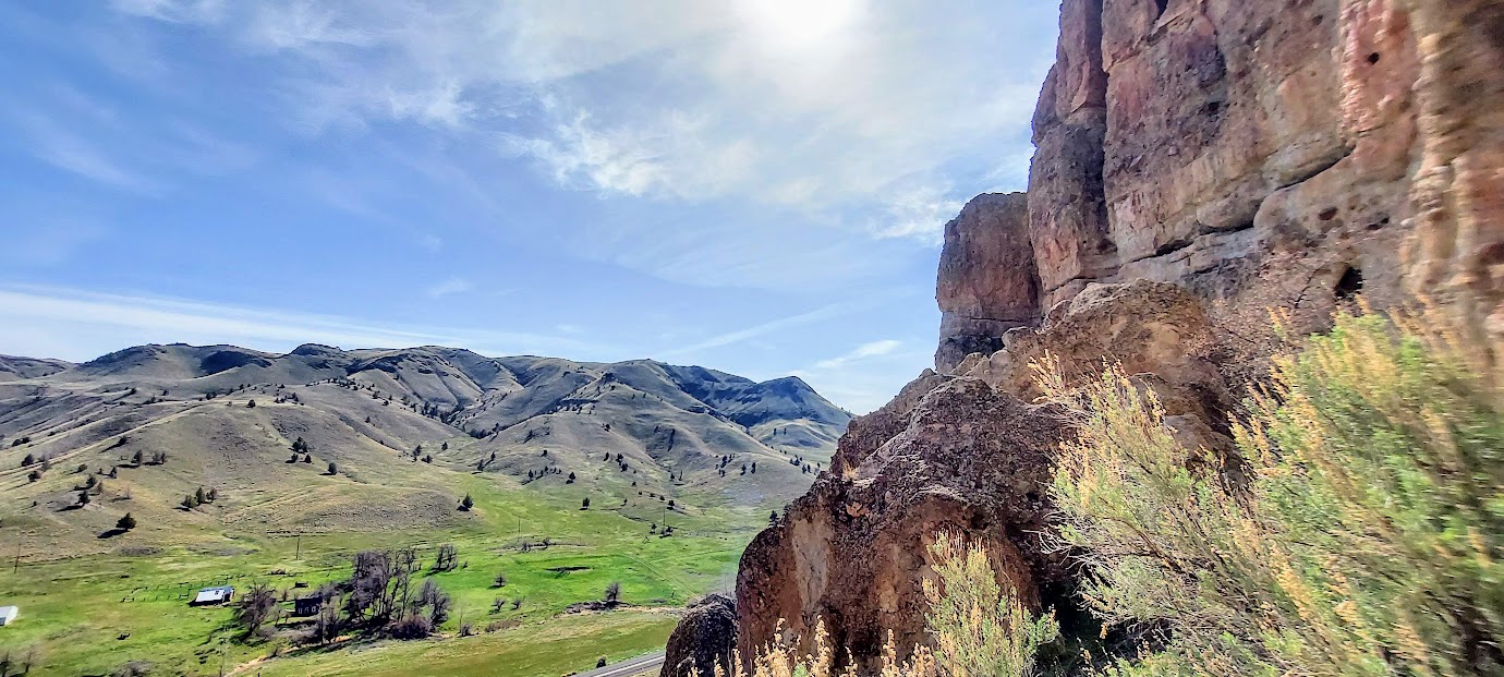 Visiting the Clarno Unit and Sheep Rock Unit - these are the famous Palisades of the Clarno Unit