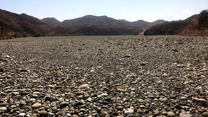 Scorching canyon bed wadi dayqah hiking oman road trip