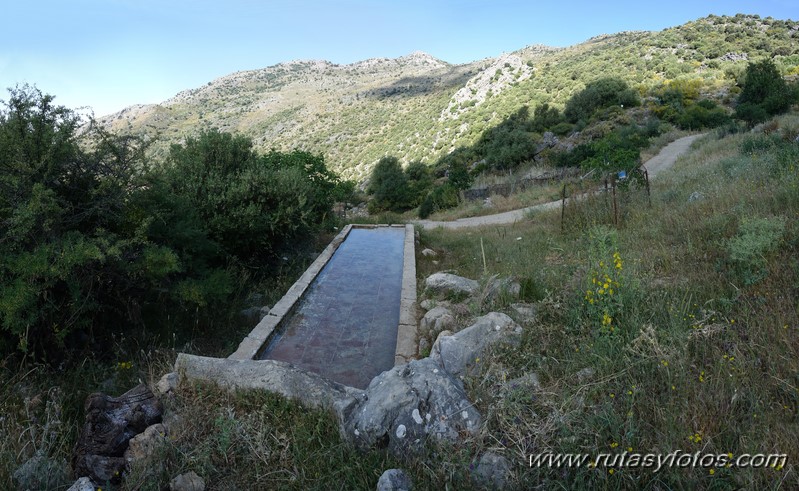 Subida al Martín Gil y Crestería de Sierra Blanquilla