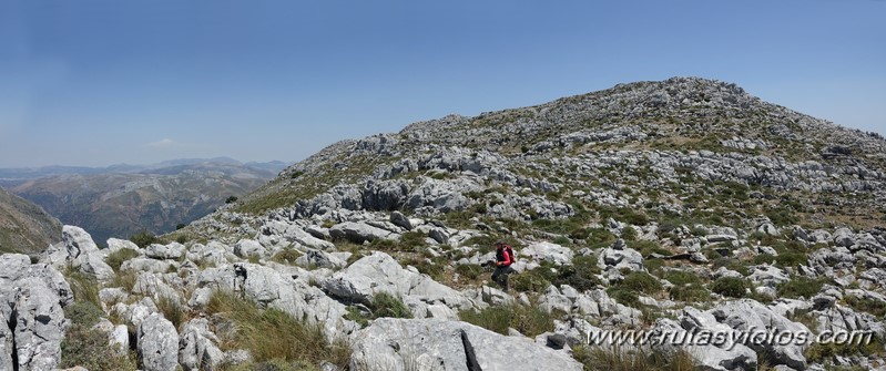 Subida al Martín Gil y Crestería de Sierra Blanquilla