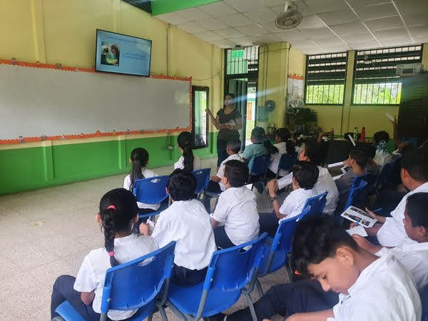 COMISIÓN DE CONTROL Y CALIFICACIÓN ESPECTÁCULOS PÚBLICOS,VISITÓ ESCUELA EL PARQUE CON EL FIN DE DESARROLLAR ACTIVIDADES DE SENSIBILIZACIÓN