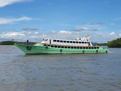 Cruise by ferry through the Andaman Sea