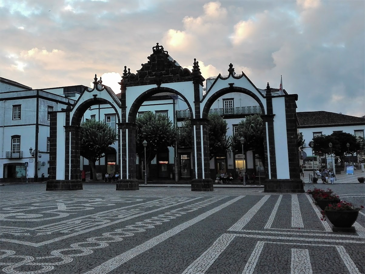 Portas da Cidade S. Miguel