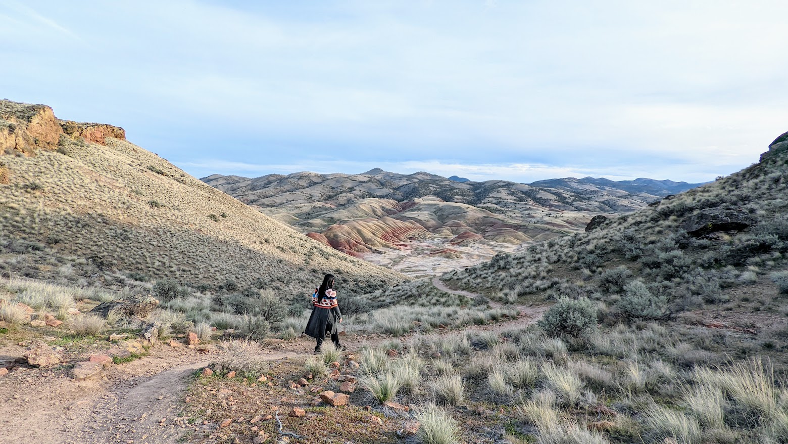 Guide to Visiting the Painted Hills - example view from The Carroll Rim Trail