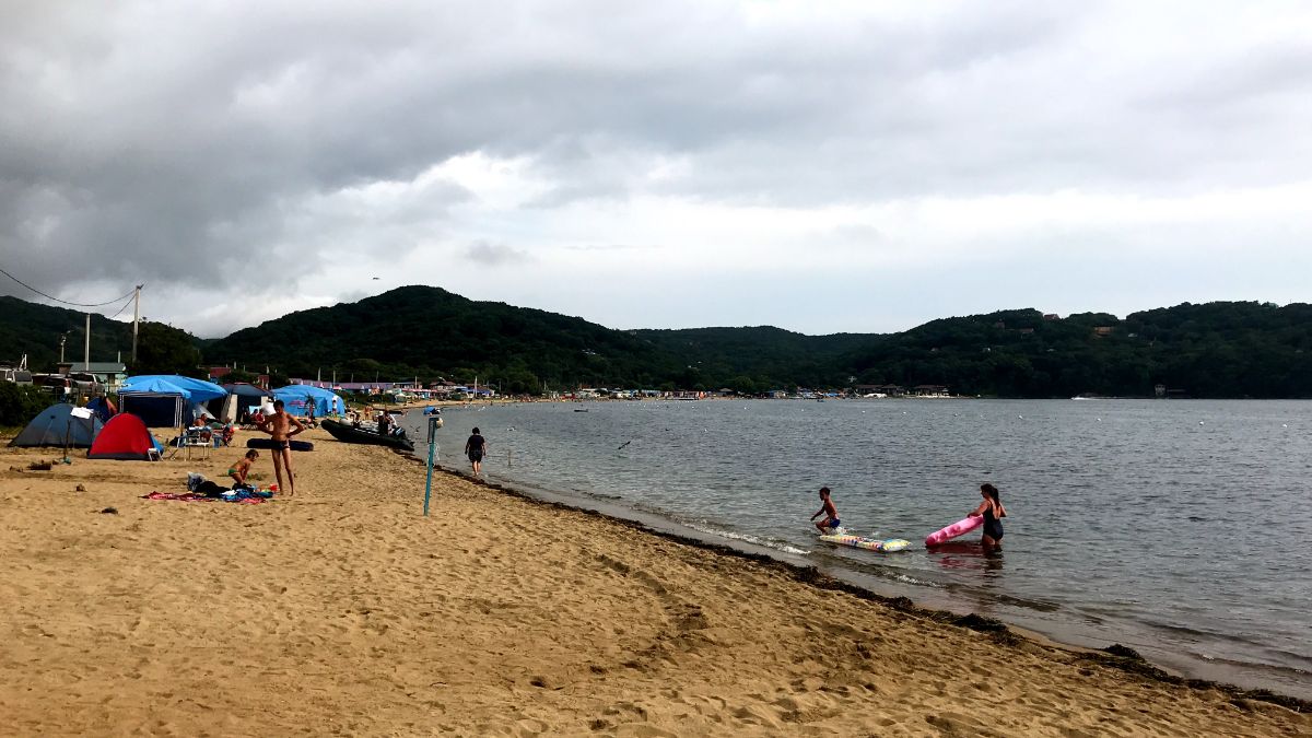 Relatively quiet beach among the more crowded ones in Andreevka vladivostok 