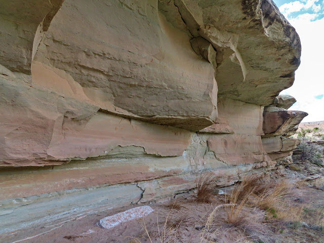 Ledge over the pictographs