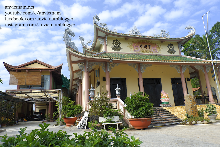 Du lịch tâm linh Bến Tre: nét đẹp truyền thống của chùa Bửu Minh, huyện Chợ Lách
