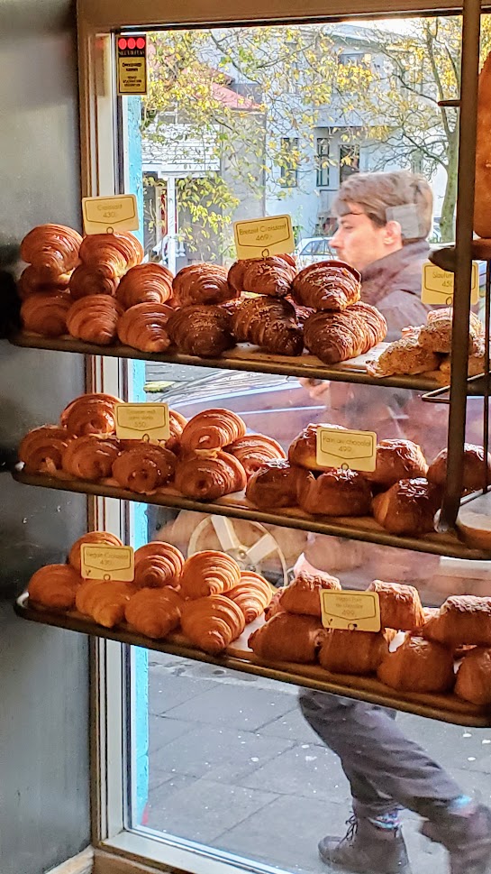 In Reykjavik Iceland, Brauð & Co is known for their tasty sourdough bread, delicious cinnamon rolls and assorted pastries from organic ingredients. Check out all the pastries in the window - this is probably the best view of what is currently on offer for the moment as this is the main display