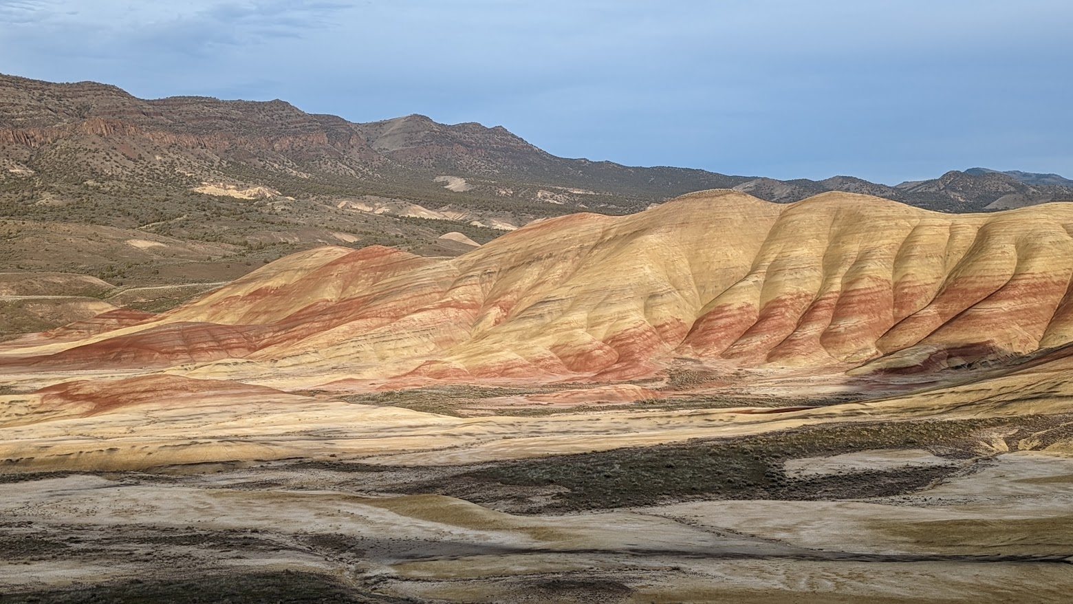 Guide to Visiting the Painted Hills - example view from Painted Hills Overlook