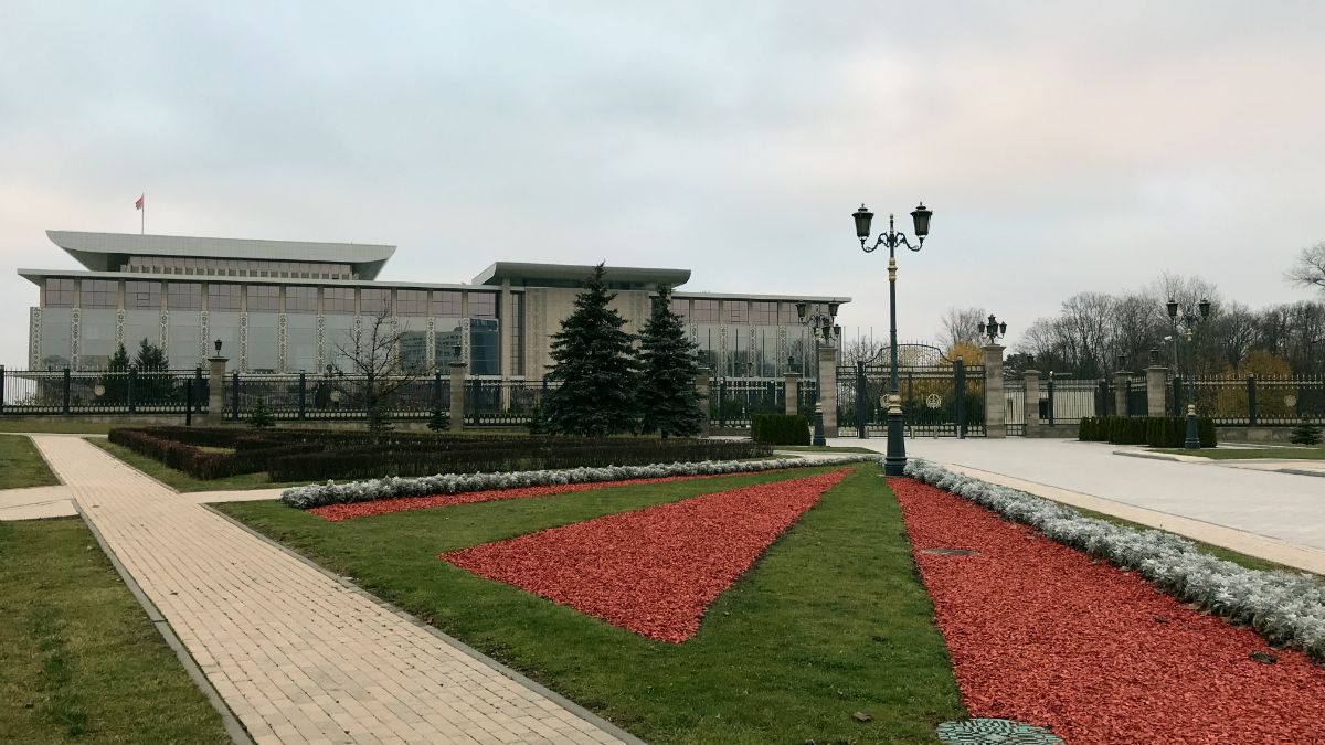 minsk belarus dictator lukashenko's house 