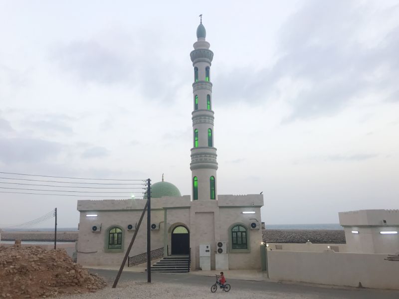 mosque tiwi village oman road trip