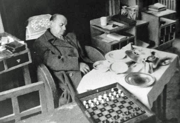 Chess legend Alexander Alekhine found dead in his hotel room over a chessboard