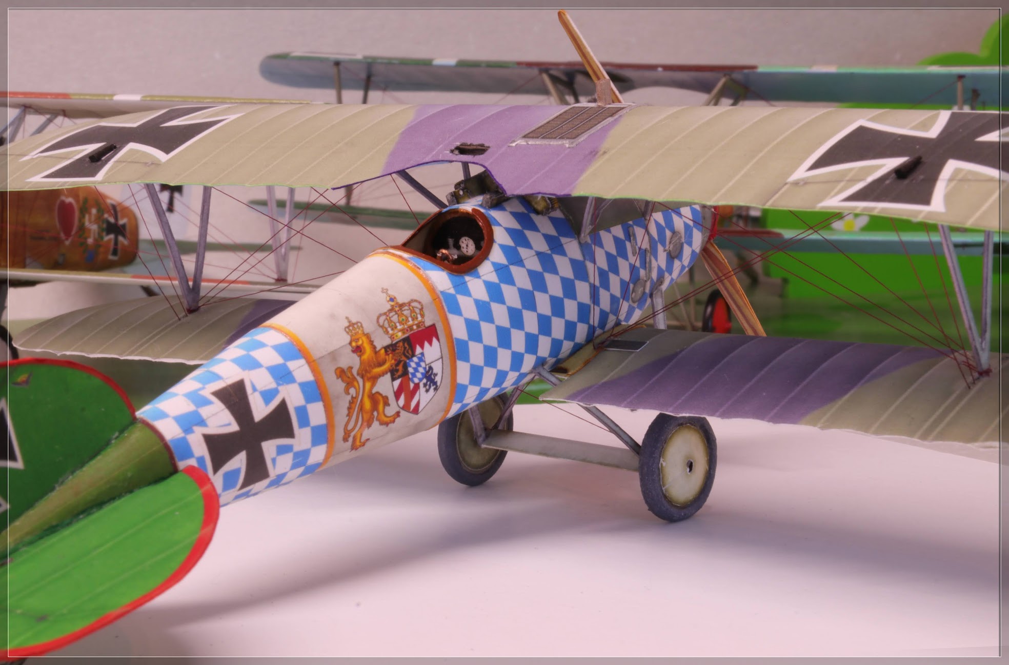 [?] Albatros D.Va  Jasta5   Kurt Wolff  (papier)  1/48 AM-JKLXhokMGod-0tKAnYB7wj3vwcy9XtsiGCceHAOXq-uChKNwc9GL3-VrCj8qOFPC9WDOyXB2u5PBYdRC42s6LxgkmurT2H04nfwKRWLi5HeETDn07Ol57obwgsbHrRbgM92JW-ZyP5qhMrEkYlYexZjyQMA=w1968-h1297-no?authuser=0