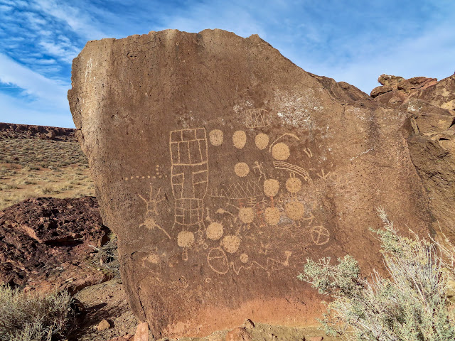 13 Moons petroglyphs