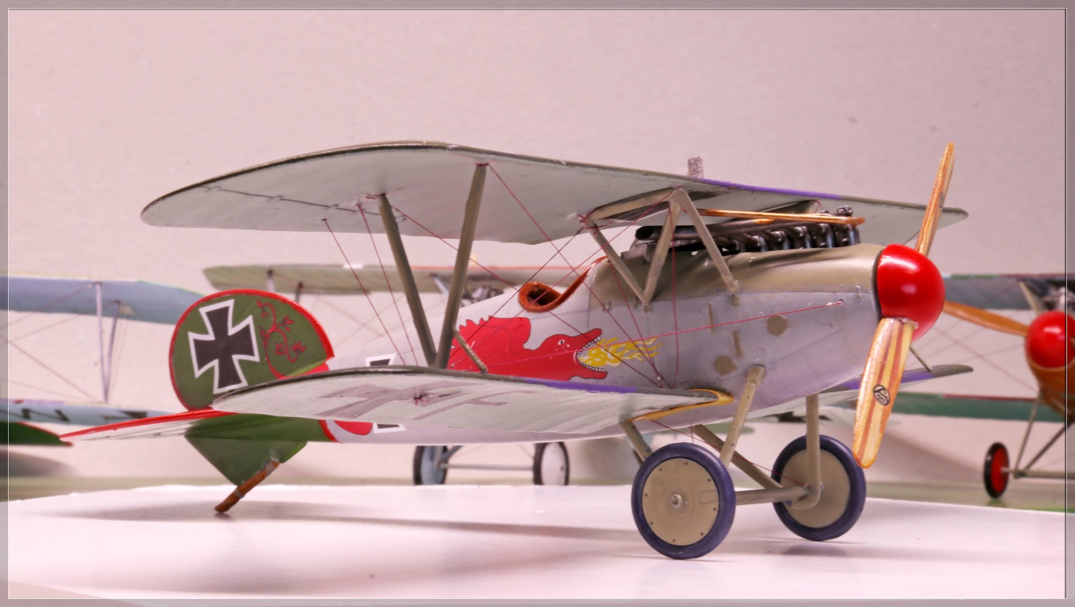 [EDUARD] Albatros D.Va  Jasta5   Hans-Joachim von Hipple  1/48 AM-JKLXrjbNwSQqezBzekA34hvWfRZufEd4zYeVaC0VVmmlFymZW7zq2vJFouTY_9ns4-6sAV05pvGTdJ_aITVoKGggA3ZEjkPIWOWE4FRKuHI0Or_SIbzGLc9_rrGkq2fpmQm_7YgurpCuzjs3XAl72pfnAoQ=w2196-h1240-no?authuser=0