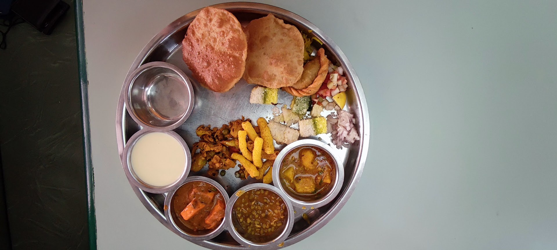 Gujrathi Thali