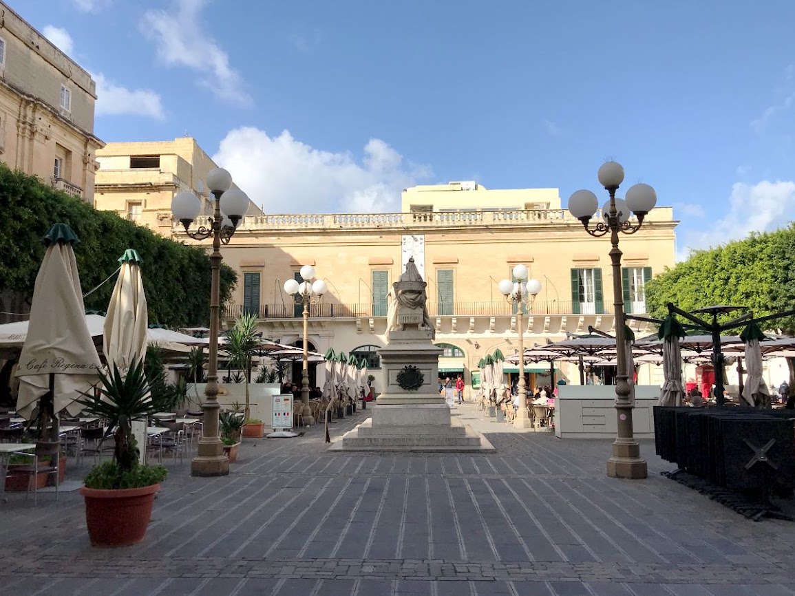 valetta malta queen victoria memorial