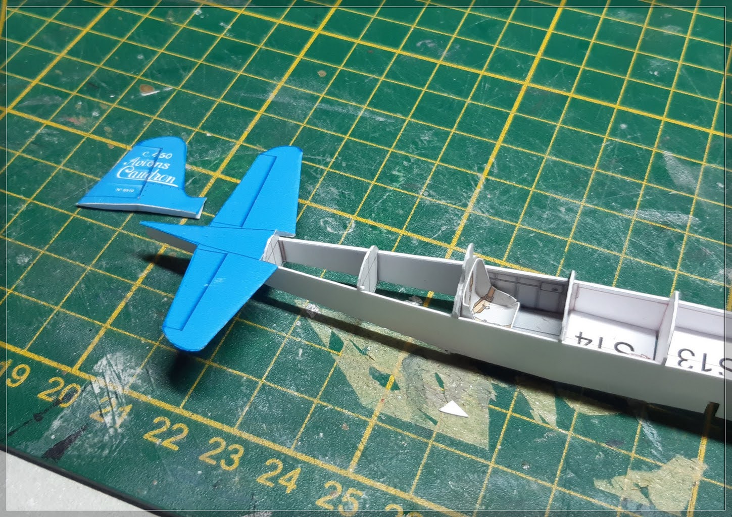 Caudron C450 - 1/48 -  criquet-aero AM-JKLXv8pUzREqWeY5vB6wPTXjT_Nf7ltM14aG802pqD1LtTf8CtAfIqLVTtsCOItbX6W5n9ST64onNSOgfE9zoEYczEB9gJc_mAxs8awUkUlZ1JFinmVh1e1cVK5cM1fvoo-v5QNpRkMffvrussSEmfKGx=w1449-h1024-no?authuser=3