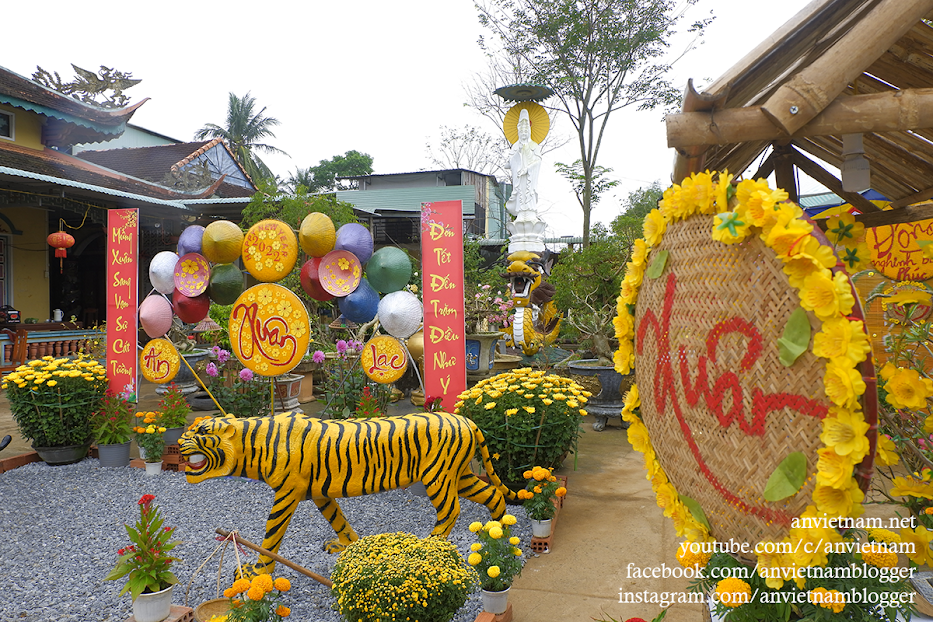 Du lịch tâm linh Bình Định: trang trí Tết Nhâm Dần 2022 ở chùa Long Sơn, phường Bồng Sơn, thị xã Hoài Nhơn