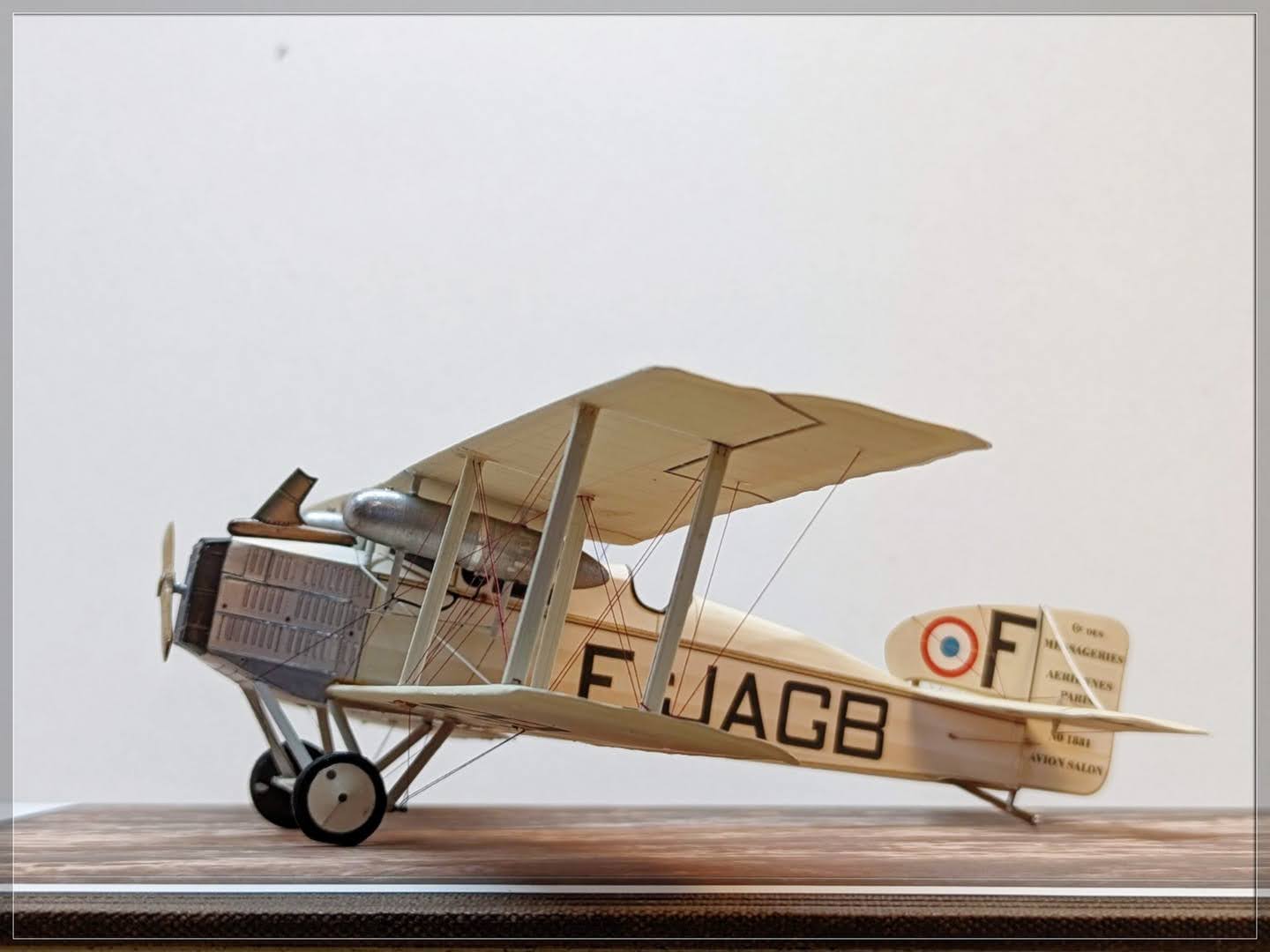 Scratch: Breguet 14T "Salon" Compagnie des messageries aériennes "by air classique" 1/48 AMWts8APE7o76j-ntYQt6sOVnyDyrrb1RpgdXE0fU1CI2TikfEYv4F-QbmJ9HeSfqYY9TFOrJ4j729yfs6s7aCHcATLe2zjE1jjMlF3beYf7fl4WmQ6T30oQGPxo4hJdSOnr0YT9YLtaTAHst9-nsVakjNZG=w1440-h1080-no?authuser=3