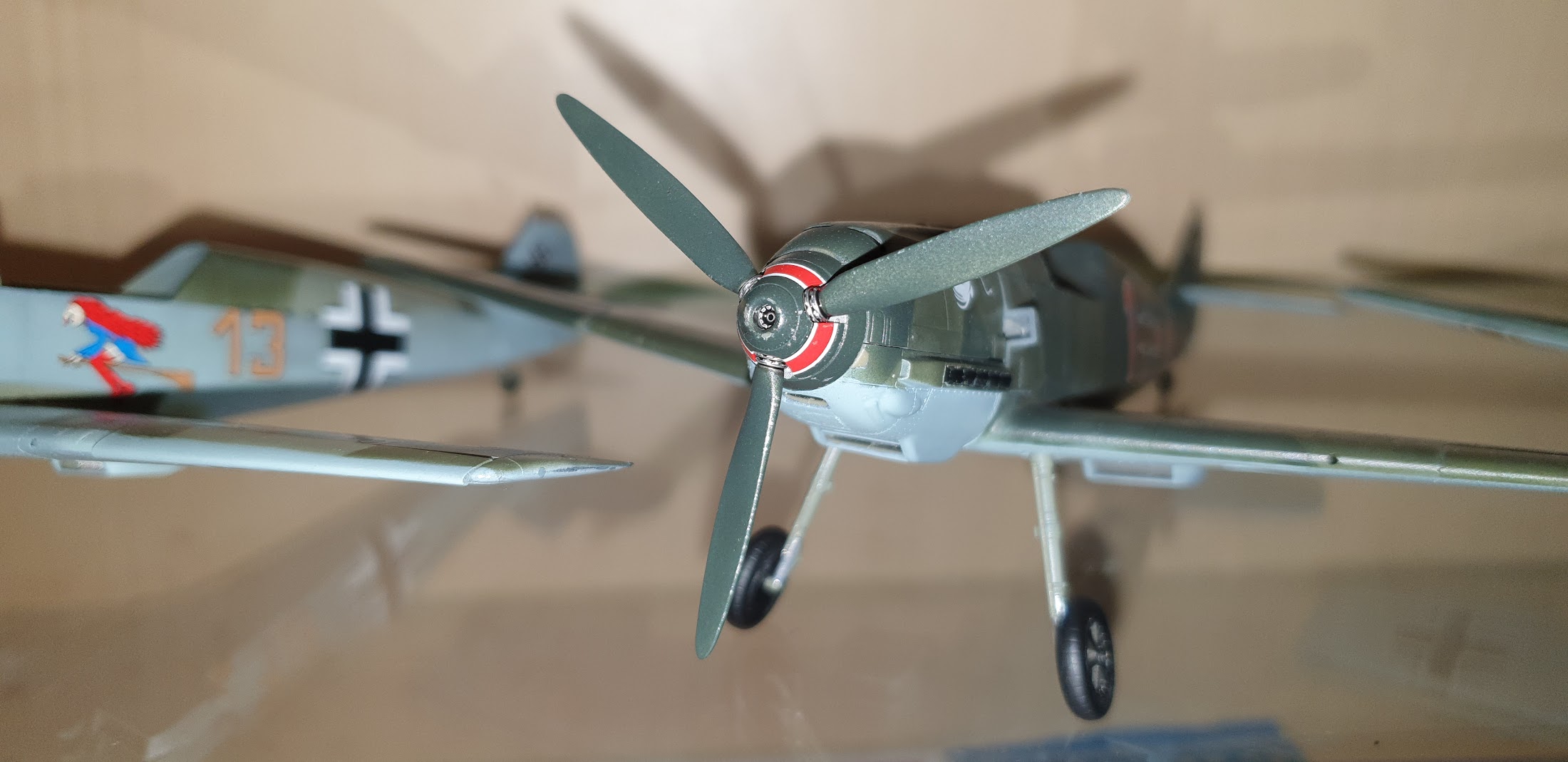 Messerschmitt Bf 109 E-1 Eduard 1:48/ Bf 109 D-1 Academy 1:48 AMWts8AStCwQMOesuuXgH4yeWAv_MmPGrOQ2GBQJfsFOyPPYAP7gMxvADSFn6HAyM6KizKtecx4lIpI0jyUUX7n5jkhqRU1ANKvQHGUmEusV9Lv3211bqEiMK-pZDDweabMl20Uer4tm255W9hkvEb-cjQK5=w2200-h1069-no?authuser=0