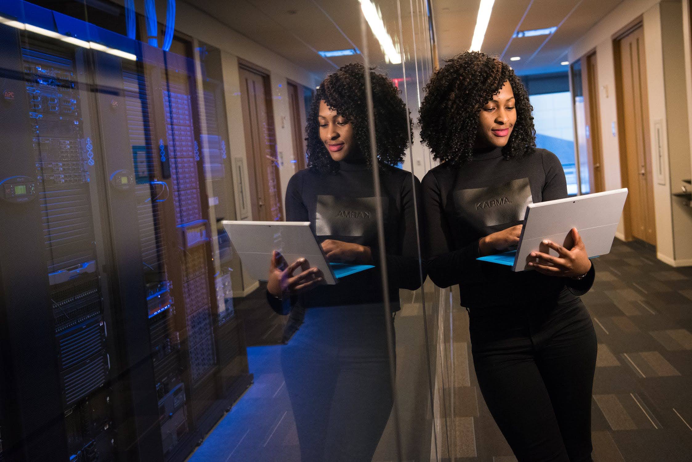 Datacenter - Foto di Christina Morillo via Pexels