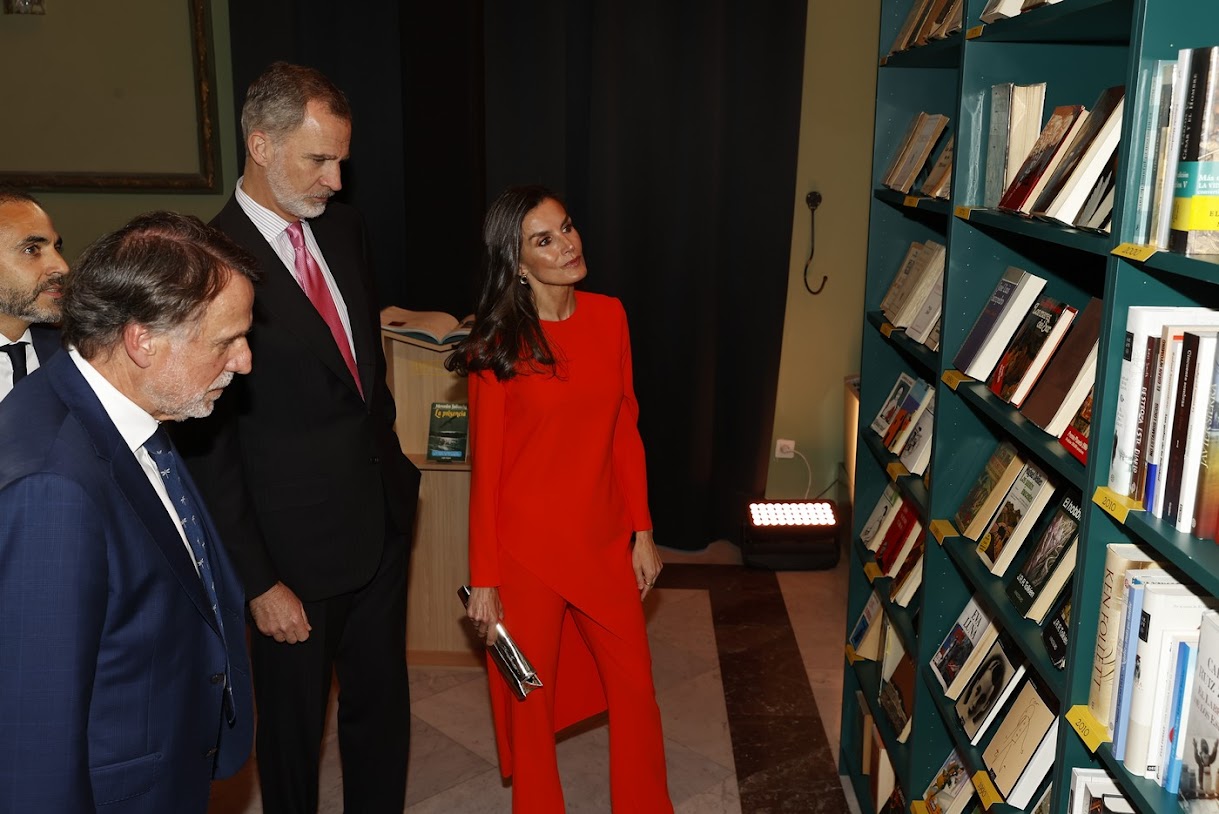 Queen Letizia wore zara top and trousers with Magrit pumps and bag, CXC earrings and her Corterno ring for book club celebrations