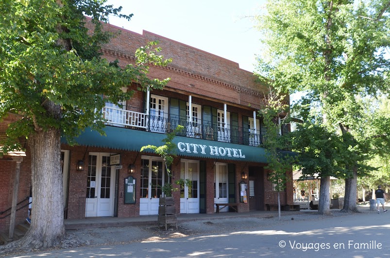 Columbia - city hotel