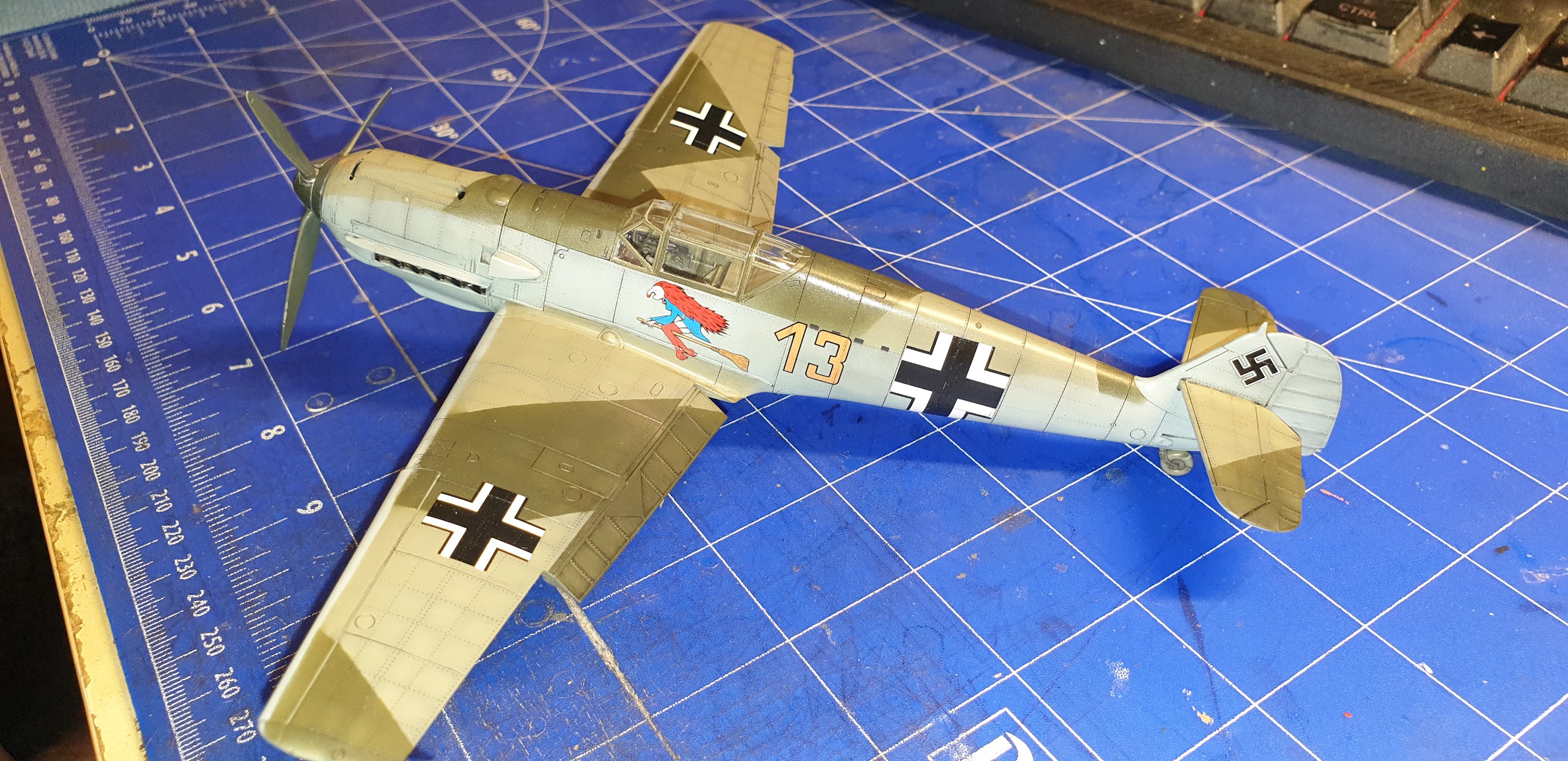 Messerschmitt Bf 109 E-1 Eduard 1:48/ Bf 109 D-1 Academy 1:48 - Sida 2 AMWts8CB1Iipsxmj2tgjsUDluKjclOLhDJMzvIvDTuO9rE3-gag_VvABEQQWQkIl2oUIdJHmSc80UVsN57ndVoCoJaP6kO-b4mNZg-UJNTguHNdKiLqGfJJSrfrmU8Lzt-p8FpAt1FbIT86Luosl7XI9ufmo=w2564-h1246-no?authuser=0