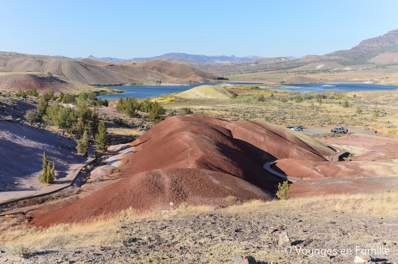 Painted HIlls, cove trail