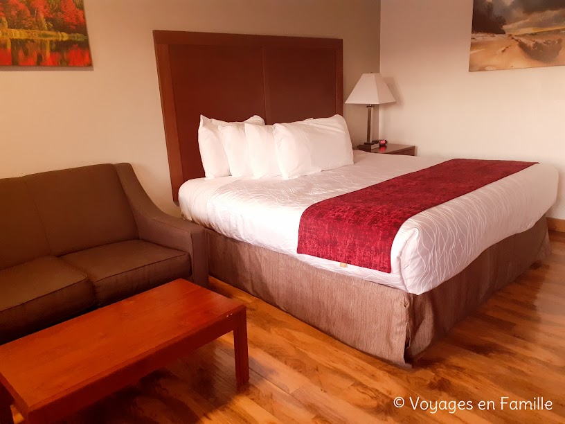 Medford, red carpet inn