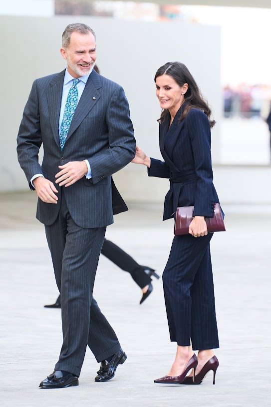 Queen Letizia wore Ines Martin Alcalde pinstriped suit with Magrit pumps and bag with Gold & Roses earrings and Coreterno ring for the National Innovation awards