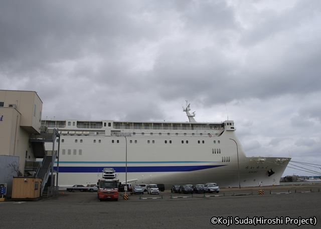 新日本海フェリー　新潟港フェリーターミナル_02