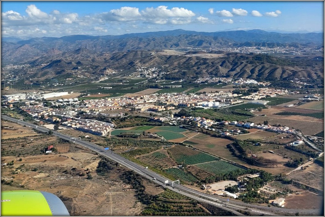 Предрождественская Малага и Pueblos Blancos (Нерха, Фрихильяна, Михас, Ронда).