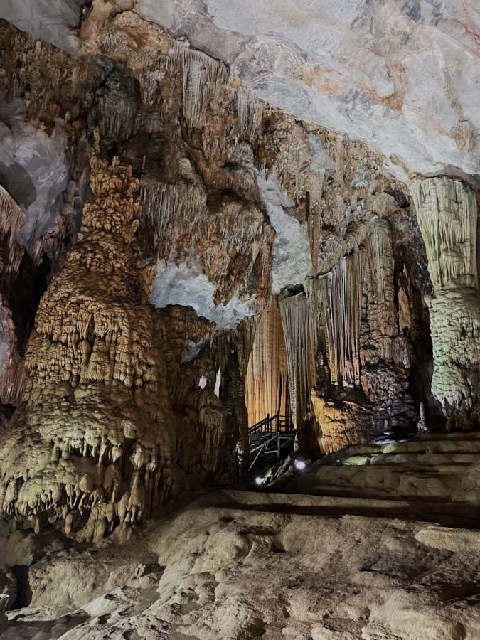 Nha Trang (остров Hon Tre / VinWonders) - Hà Nội - Hạ Long - Tam Coc - Phong Nha - Huế (через туннели Vinh Moc) - Hội An - Nha Trang (Cam Ranh)