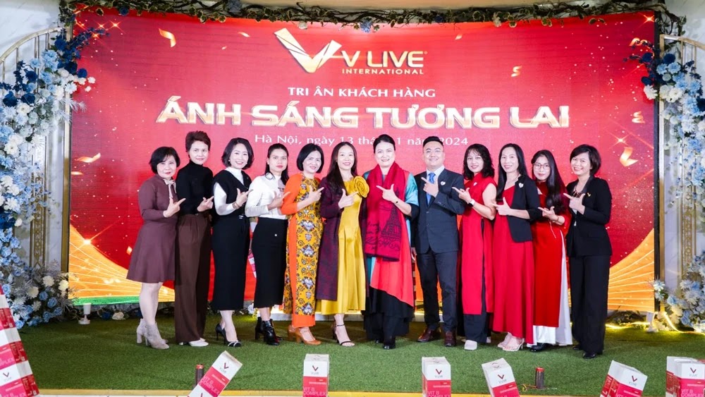 Chương trình “Ánh sáng tương lai” tri ân khách hàng đối tác của V Live International