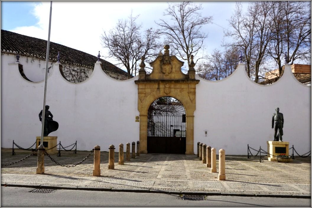 Предрождественская Малага и Pueblos Blancos (Нерха, Фрихильяна, Михас, Ронда).